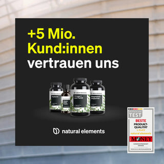 Abgebildet sind vier Nahrungsergänzungsflaschen mit natürlichen Elementen und eine Qualitätsauszeichnungsplakette, die das Vertrauen von über 5 Millionen Kunden unterstreicht.